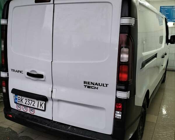 Белый Рено Трафик, объемом двигателя 1.6 л и пробегом 270 тыс. км за 11000 $, фото 4 на Automoto.ua