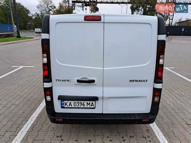 Рено Трафик 2017 в Киеве на Automoto.ua Белый Рено Трафик, объемом двигателя 1.6 л и пробегом 300 тыс. км за 13500 $, фото 1 на Automoto.ua