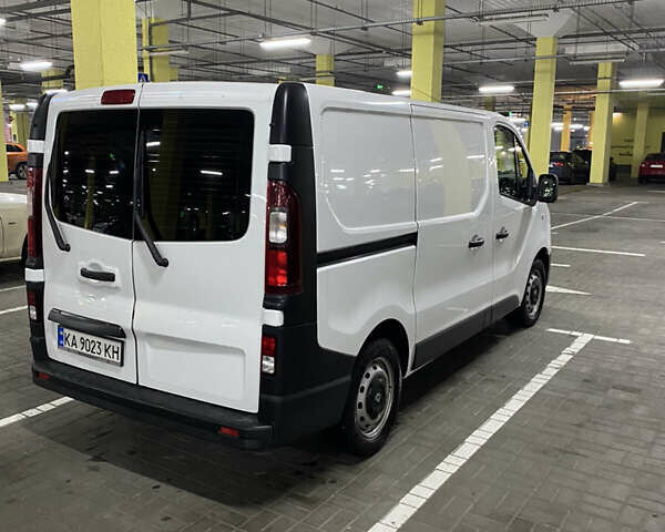 Белый Рено Трафик, объемом двигателя 1.6 л и пробегом 173 тыс. км за 11700 $, фото 4 на Automoto.ua