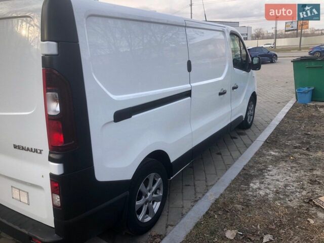 Білий Рено Трафік, об'ємом двигуна 1.6 л та пробігом 302 тис. км за 13300 $, фото 5 на Automoto.ua
