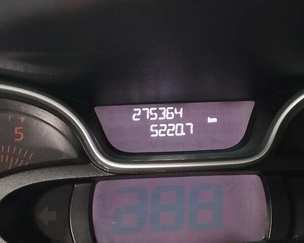 Белый Рено Трафик, объемом двигателя 1.6 л и пробегом 270 тыс. км за 11000 $, фото 21 на Automoto.ua