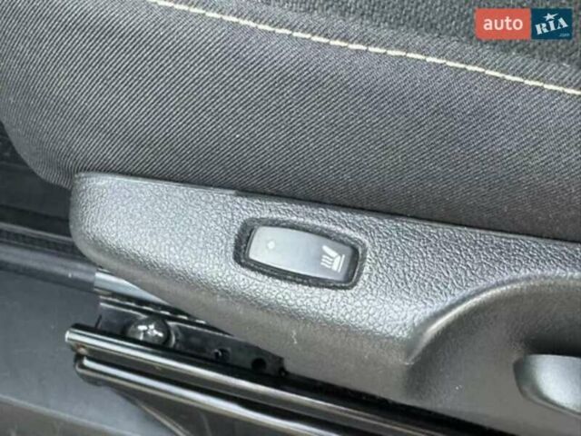 Рено Трафик 2017 в Днепре (Днепропетровске) на Automoto.ua Белый Рено Трафик, объемом двигателя 0 л и пробегом 220 тыс. км за 13000 $, фото 15 на Automoto.ua