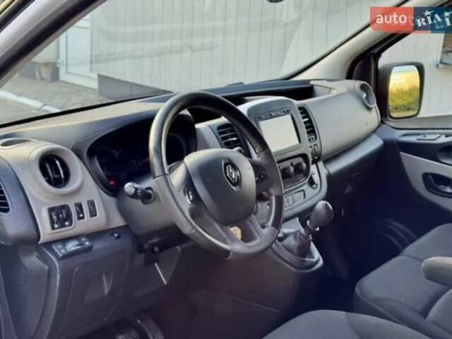 Рено Трафик 2017 в Днепре (Днепропетровске) на Automoto.ua Белый Рено Трафик, объемом двигателя 0 л и пробегом 220 тыс. км за 13000 $, фото 13 на Automoto.ua