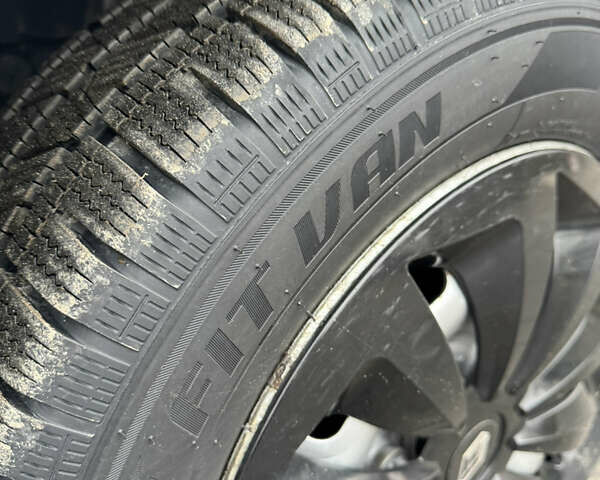 Белый Рено Трафик, объемом двигателя 1.6 л и пробегом 159 тыс. км за 16400 $, фото 9 на Automoto.ua