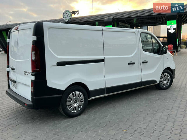 Белый Рено Трафик, объемом двигателя 1.6 л и пробегом 273 тыс. км за 11500 $, фото 16 на Automoto.ua