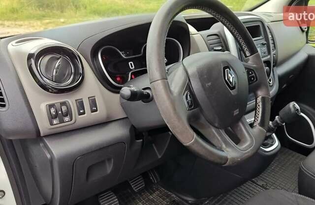 Білий Рено Трафік, об'ємом двигуна 1.6 л та пробігом 238 тис. км за 14000 $, фото 16 на Automoto.ua