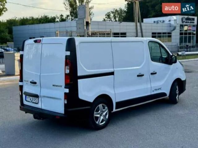 Рено Трафик 2017 в Днепре (Днепропетровске) на Automoto.ua Белый Рено Трафик, объемом двигателя 0 л и пробегом 220 тыс. км за 13000 $, фото 3 на Automoto.ua