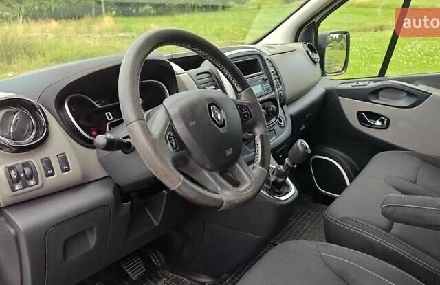 Білий Рено Трафік, об'ємом двигуна 1.6 л та пробігом 238 тис. км за 14000 $, фото 7 на Automoto.ua