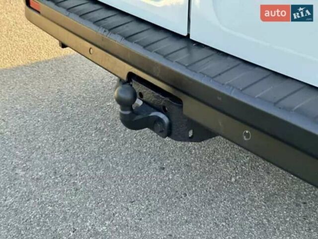 Рено Трафик 2017 в Днепре (Днепропетровске) на Automoto.ua Белый Рено Трафик, объемом двигателя 0 л и пробегом 220 тыс. км за 13000 $, фото 6 на Automoto.ua