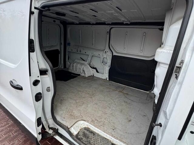 Белый Рено Трафик, объемом двигателя 0 л и пробегом 154 тыс. км за 14500 $, фото 10 на Automoto.ua