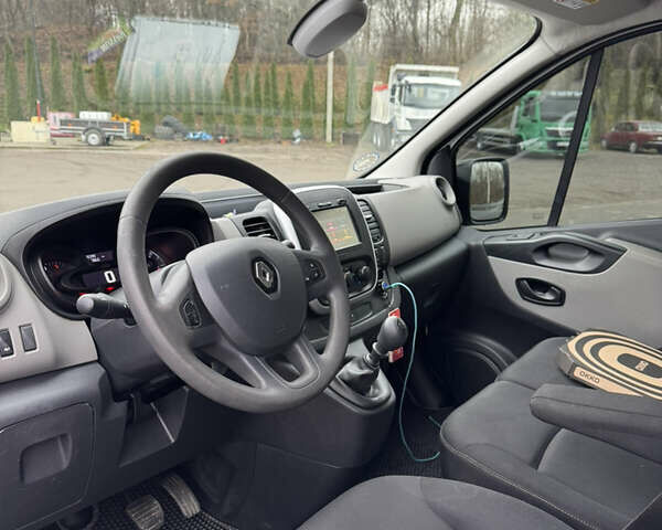 Белый Рено Трафик, объемом двигателя 1.6 л и пробегом 159 тыс. км за 16400 $, фото 13 на Automoto.ua