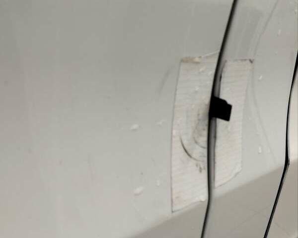 Белый Рено Трафик, объемом двигателя 1.6 л и пробегом 270 тыс. км за 11000 $, фото 15 на Automoto.ua