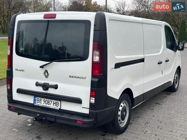 Белый Рено Трафик, объемом двигателя 1.6 л и пробегом 249 тыс. км за 14500 $, фото 4 на Automoto.ua