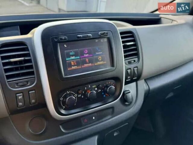 Рено Трафик 2017 в Днепре (Днепропетровске) на Automoto.ua Белый Рено Трафик, объемом двигателя 0 л и пробегом 220 тыс. км за 13000 $, фото 1 на Automoto.ua