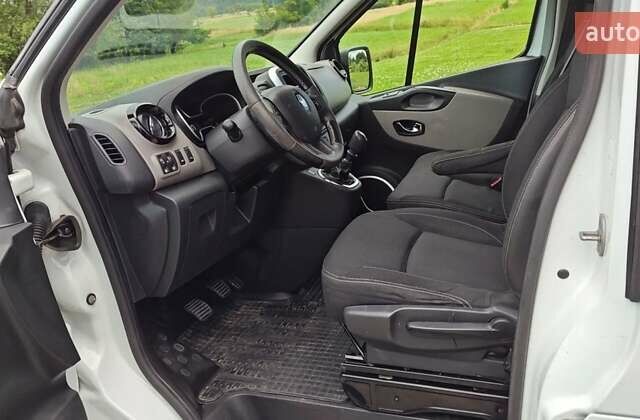 Білий Рено Трафік, об'ємом двигуна 1.6 л та пробігом 238 тис. км за 14000 $, фото 17 на Automoto.ua