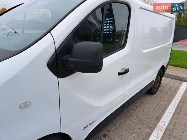 Рено Трафик 2017 в Киеве на Automoto.ua Белый Рено Трафик, объемом двигателя 1.6 л и пробегом 300 тыс. км за 13500 $, фото 11 на Automoto.ua