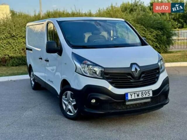 Рено Трафик 2017 в Днепре (Днепропетровске) на Automoto.ua Белый Рено Трафик, объемом двигателя 0 л и пробегом 220 тыс. км за 13000 $, фото 8 на Automoto.ua