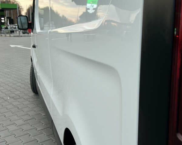 Белый Рено Трафик, объемом двигателя 1.6 л и пробегом 273 тыс. км за 11500 $, фото 26 на Automoto.ua