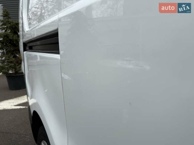 Белый Рено Трафик, объемом двигателя 1.6 л и пробегом 152 тыс. км за 13700 $, фото 17 на Automoto.ua