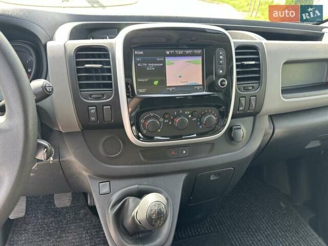 Білий Рено Трафік, об'ємом двигуна 1.6 л та пробігом 190 тис. км за 12700 $, фото 15 на Automoto.ua