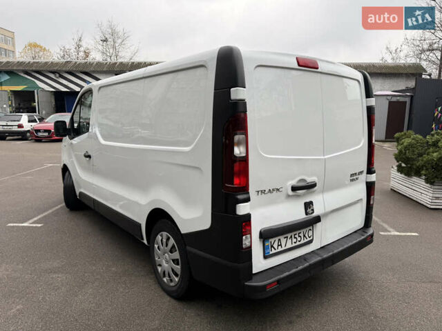 Белый Рено Трафик, объемом двигателя 1.6 л и пробегом 152 тыс. км за 13700 $, фото 2 на Automoto.ua