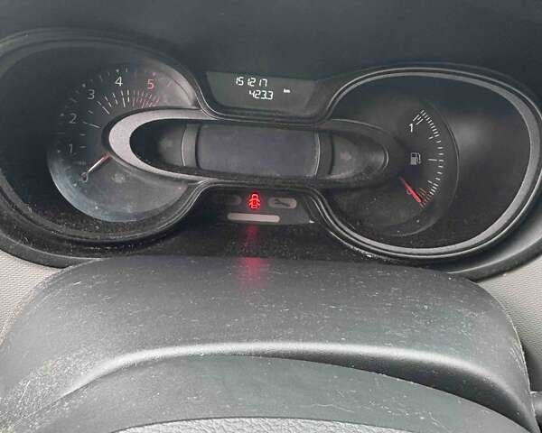 Белый Рено Трафик, объемом двигателя 1.6 л и пробегом 151 тыс. км за 14600 $, фото 7 на Automoto.ua