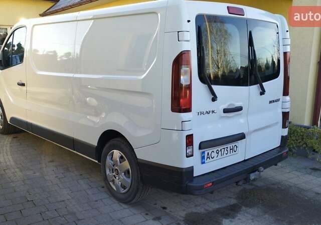 Белый Рено Трафик, объемом двигателя 1.6 л и пробегом 230 тыс. км за 12400 $, фото 3 на Automoto.ua
