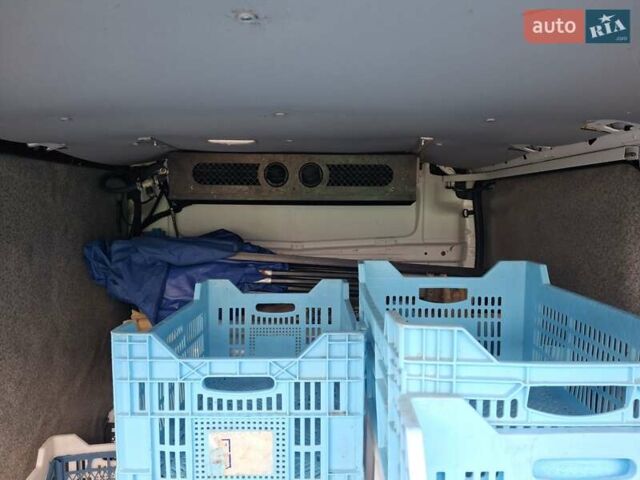 Белый Рено Трафик, объемом двигателя 1.6 л и пробегом 321 тыс. км за 16000 $, фото 15 на Automoto.ua