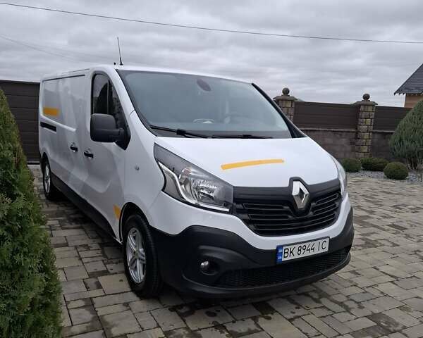 Білий Рено Трафік, об'ємом двигуна 1.6 л та пробігом 260 тис. км за 15500 $, фото 1 на Automoto.ua
