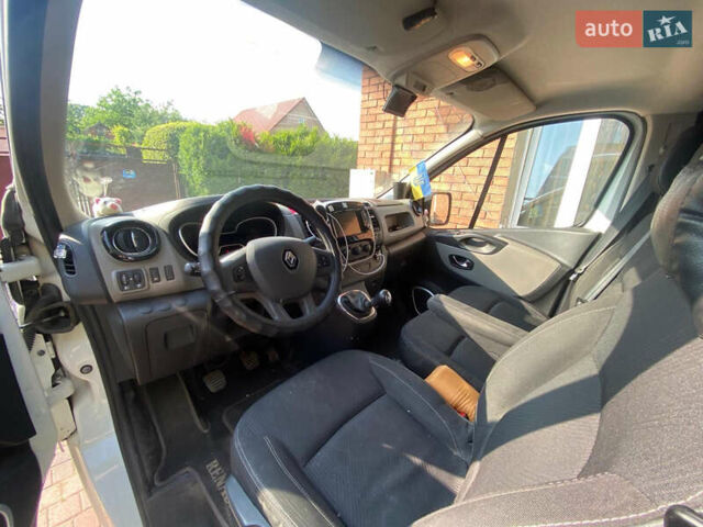 Белый Рено Трафик, объемом двигателя 1.6 л и пробегом 206 тыс. км за 13500 $, фото 7 на Automoto.ua