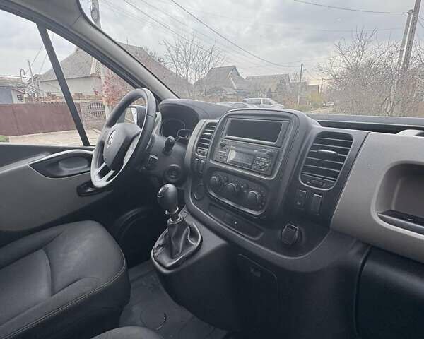 Белый Рено Трафик, объемом двигателя 1.6 л и пробегом 151 тыс. км за 14600 $, фото 3 на Automoto.ua