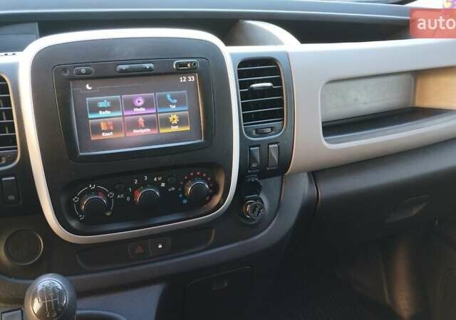 Белый Рено Трафик, объемом двигателя 1.6 л и пробегом 230 тыс. км за 12400 $, фото 6 на Automoto.ua