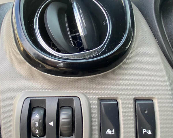 Белый Рено Трафик, объемом двигателя 1.6 л и пробегом 140 тыс. км за 14950 $, фото 14 на Automoto.ua