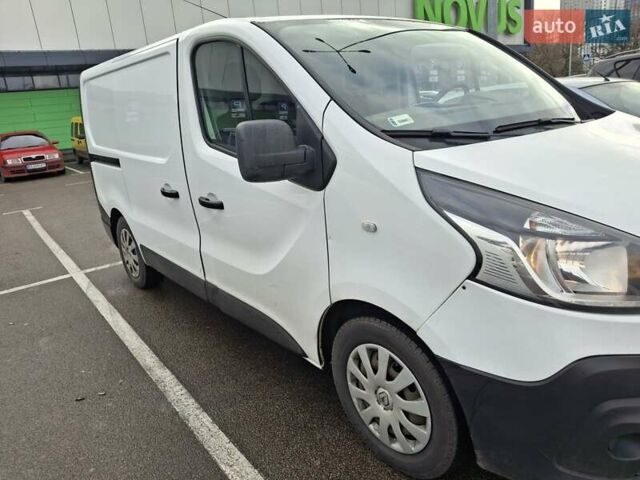 Белый Рено Трафик, объемом двигателя 1.6 л и пробегом 321 тыс. км за 14000 $, фото 8 на Automoto.ua