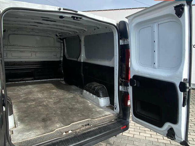 Белый Рено Трафик, объемом двигателя 1.6 л и пробегом 140 тыс. км за 14950 $, фото 21 на Automoto.ua