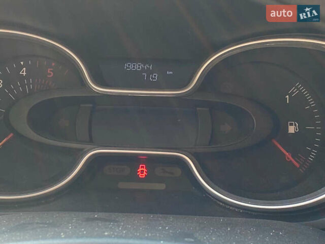 Белый Рено Трафик, объемом двигателя 1.6 л и пробегом 206 тыс. км за 13500 $, фото 12 на Automoto.ua