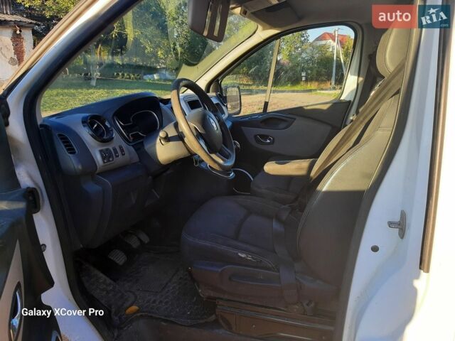 Белый Рено Трафик, объемом двигателя 1.6 л и пробегом 148 тыс. км за 10700 $, фото 8 на Automoto.ua