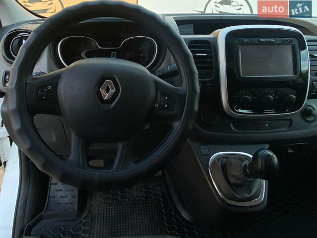 Белый Рено Трафик, объемом двигателя 1.6 л и пробегом 140 тыс. км за 14999 $, фото 15 на Automoto.ua