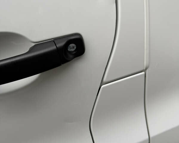 Белый Рено Трафик, объемом двигателя 1.6 л и пробегом 152 тыс. км за 13700 $, фото 20 на Automoto.ua