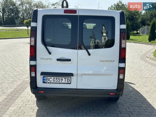 Білий Рено Трафік, об'ємом двигуна 1.6 л та пробігом 190 тис. км за 12700 $, фото 4 на Automoto.ua