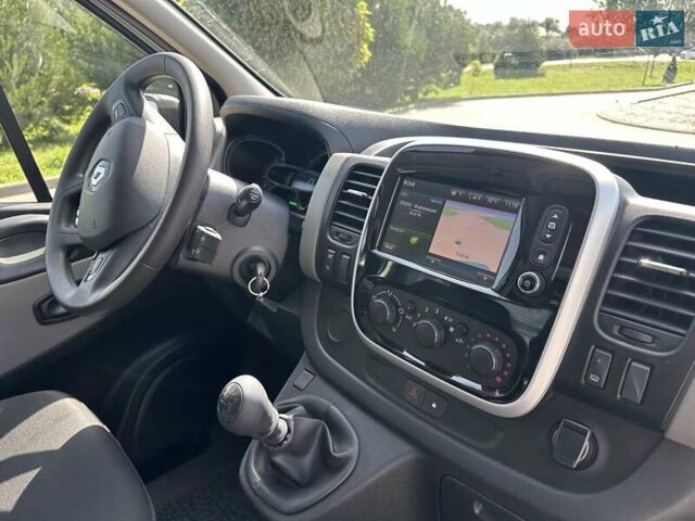 Білий Рено Трафік, об'ємом двигуна 1.6 л та пробігом 190 тис. км за 12700 $, фото 21 на Automoto.ua