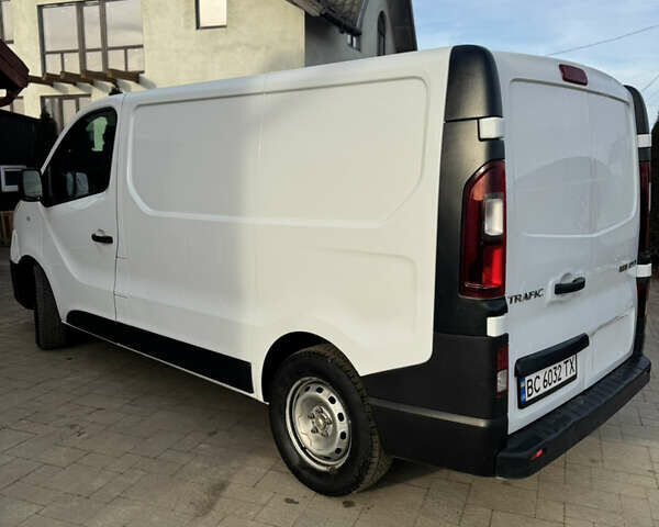 Білий Рено Трафік, об'ємом двигуна 1.6 л та пробігом 239 тис. км за 10500 $, фото 7 на Automoto.ua