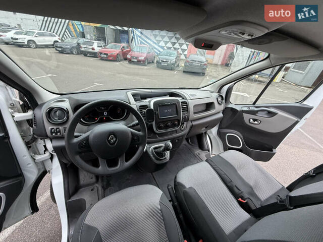 Белый Рено Трафик, объемом двигателя 1.6 л и пробегом 152 тыс. км за 13700 $, фото 7 на Automoto.ua