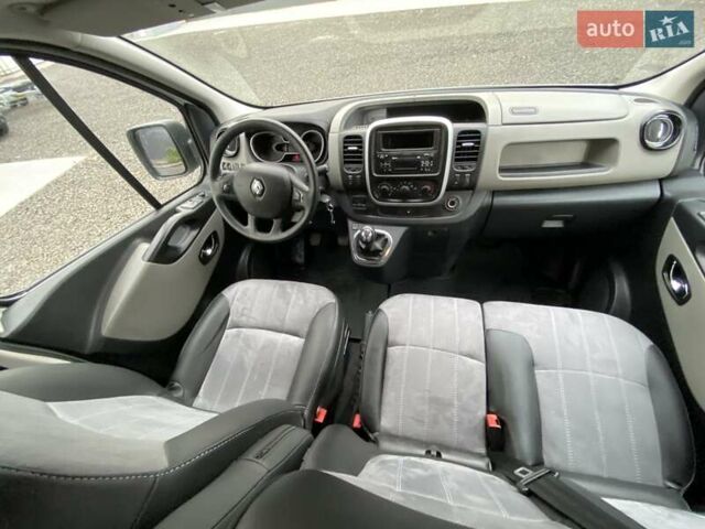 Білий Рено Трафік, об'ємом двигуна 1.6 л та пробігом 110 тис. км за 19999 $, фото 24 на Automoto.ua