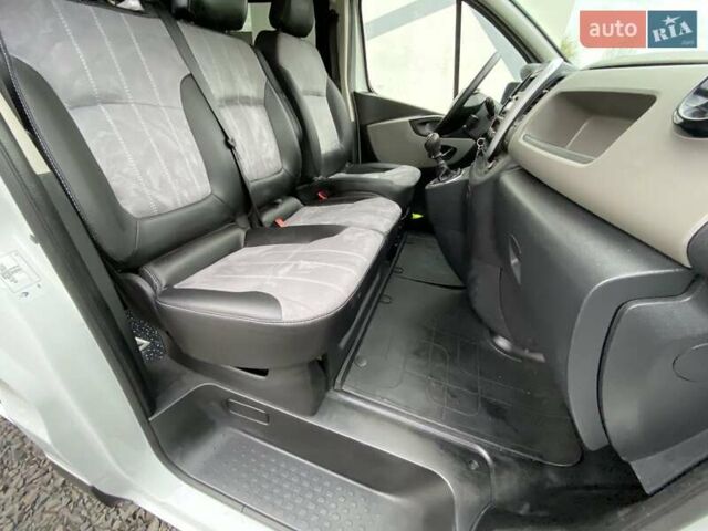 Білий Рено Трафік, об'ємом двигуна 1.6 л та пробігом 110 тис. км за 19999 $, фото 23 на Automoto.ua