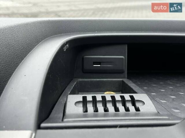 Белый Рено Трафик, объемом двигателя 1.6 л и пробегом 174 тыс. км за 15999 $, фото 26 на Automoto.ua