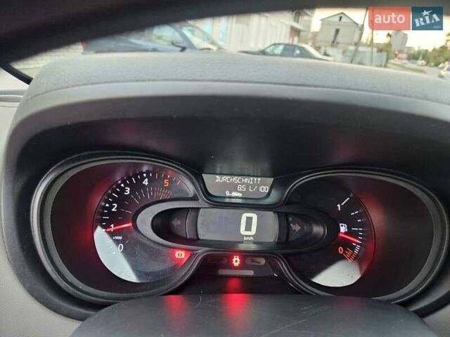 Белый Рено Трафик, объемом двигателя 1.6 л и пробегом 165 тыс. км за 15300 $, фото 9 на Automoto.ua