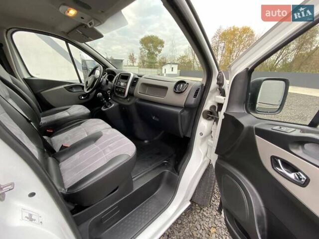 Білий Рено Трафік, об'ємом двигуна 1.6 л та пробігом 110 тис. км за 19999 $, фото 26 на Automoto.ua