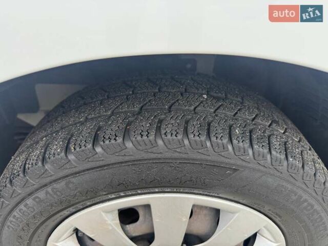 Білий Рено Трафік, об'ємом двигуна 1.6 л та пробігом 228 тис. км за 14800 $, фото 8 на Automoto.ua