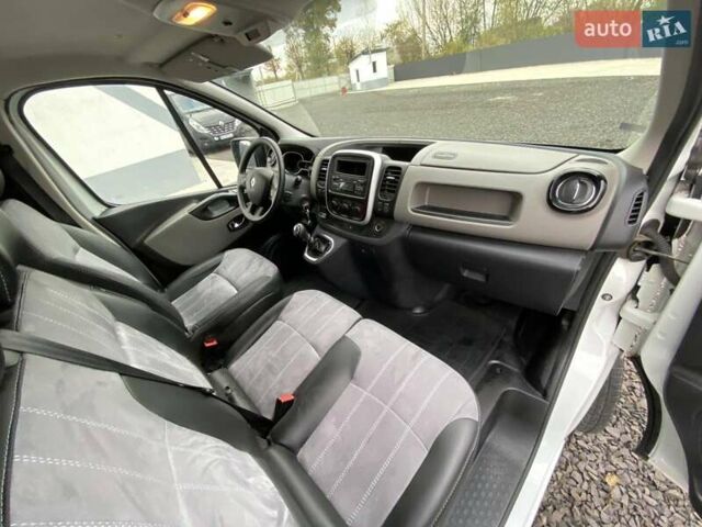 Білий Рено Трафік, об'ємом двигуна 1.6 л та пробігом 110 тис. км за 19999 $, фото 30 на Automoto.ua